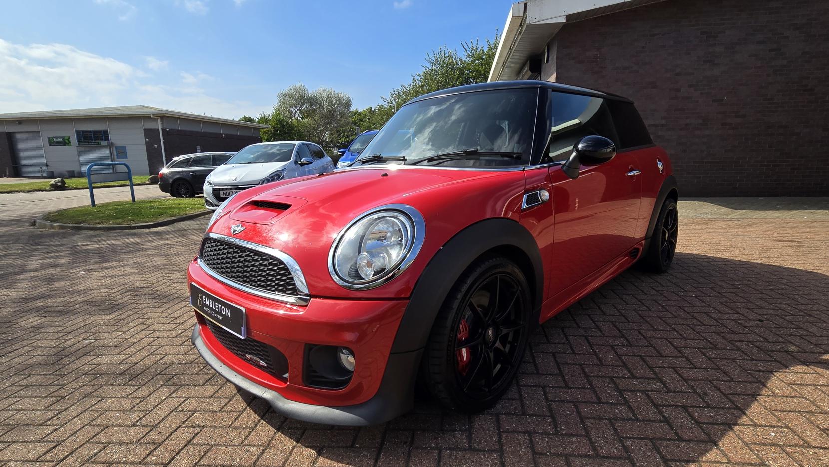 MINI Hatch 1.6 John Cooper Works Hatchback 3dr Petrol Manual Euro 5 (s/s) (211 ps)