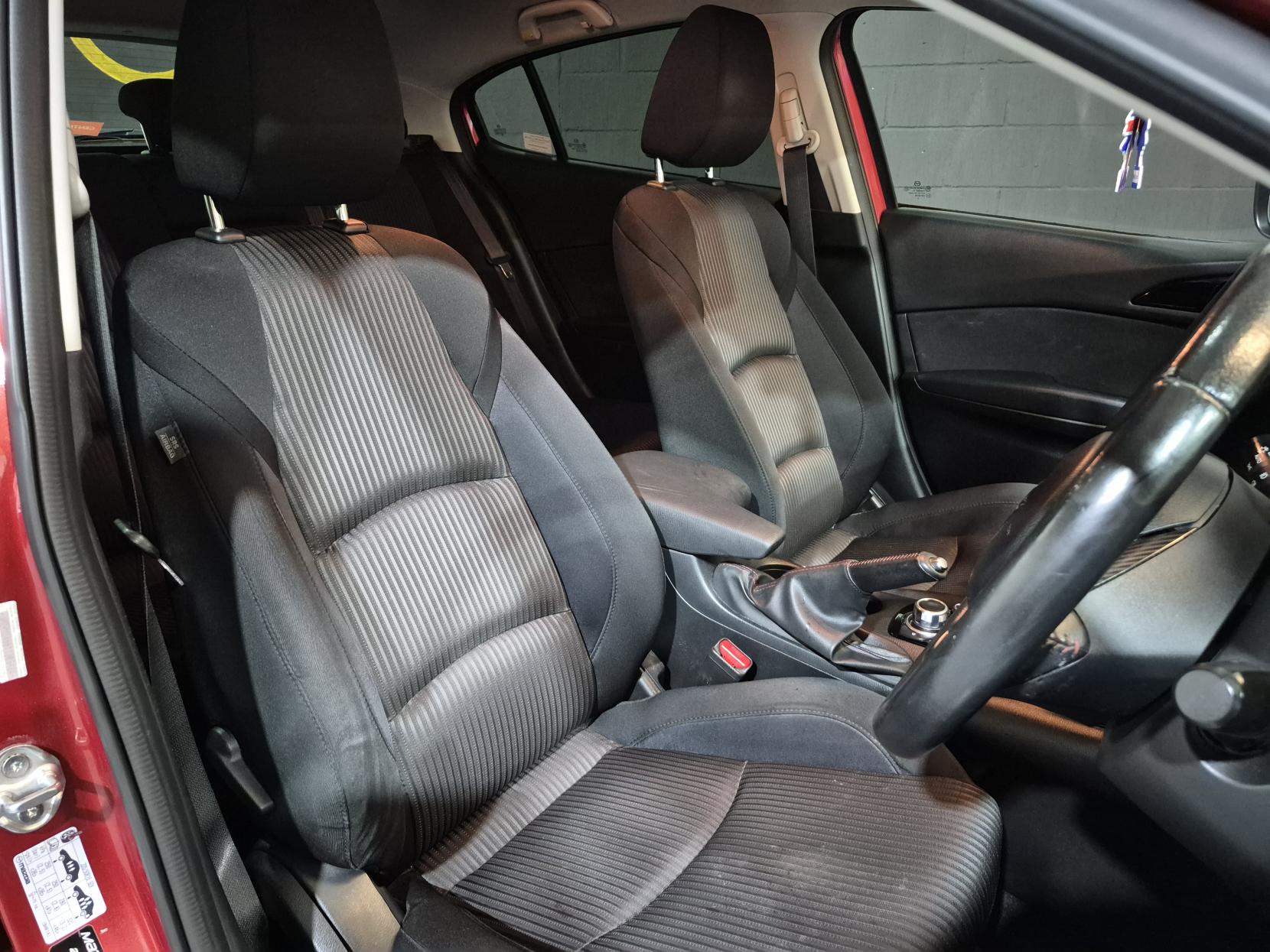 Mazda Mazda3 2.0 SKYACTIV-G SE-L Nav Hatchback 5dr Petrol Manual Euro 6 (s/s) (121 ps)