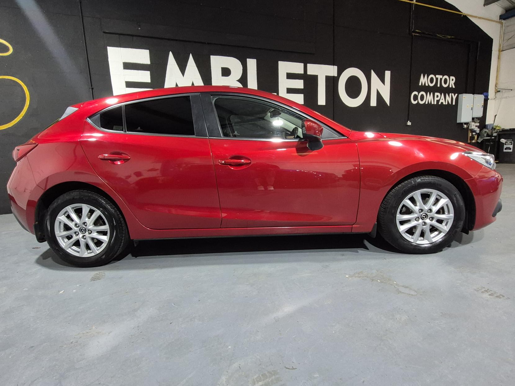 Mazda Mazda3 2.0 SKYACTIV-G SE-L Nav Hatchback 5dr Petrol Manual Euro 6 (s/s) (121 ps)