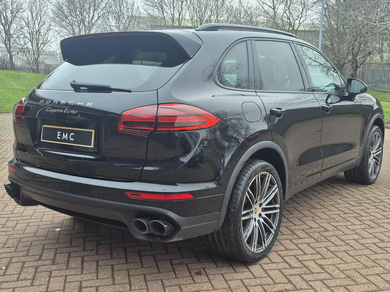 Porsche Cayenne 4.8T V8 Turbo SUV 5dr Petrol TiptronicS 4WD Euro 6 (s/s) (520 ps)