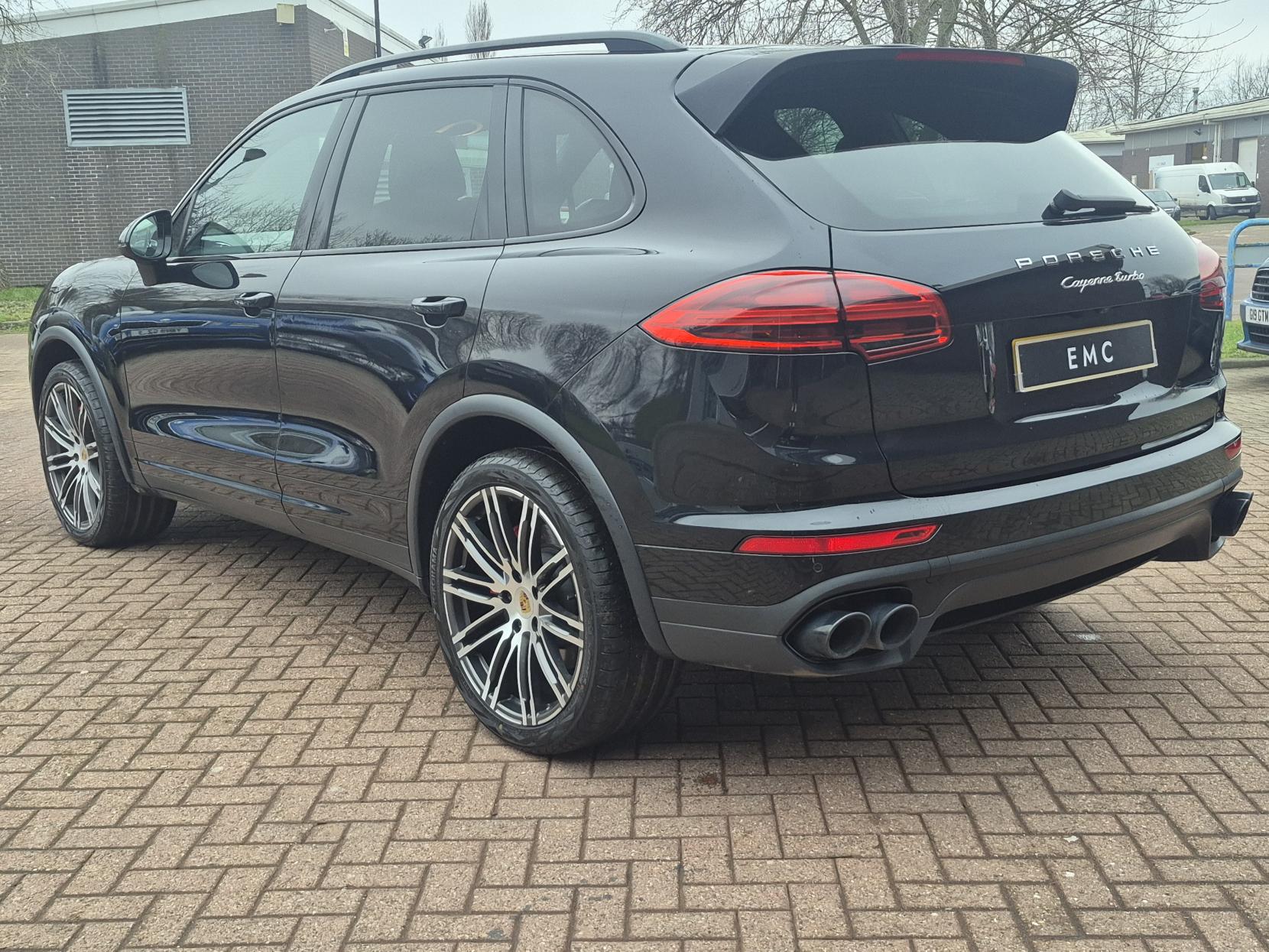 Porsche Cayenne 4.8T V8 Turbo SUV 5dr Petrol TiptronicS 4WD Euro 6 (s/s) (520 ps)
