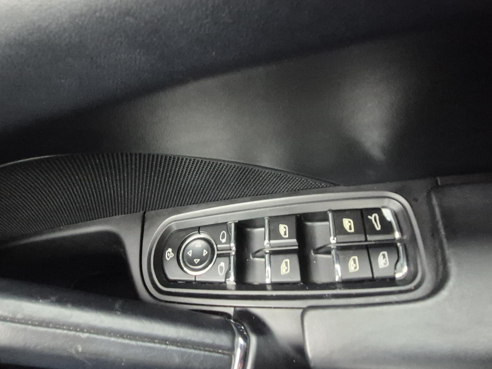 Porsche Cayenne 4.8T V8 Turbo SUV 5dr Petrol TiptronicS 4WD Euro 6 (s/s) (520 ps)