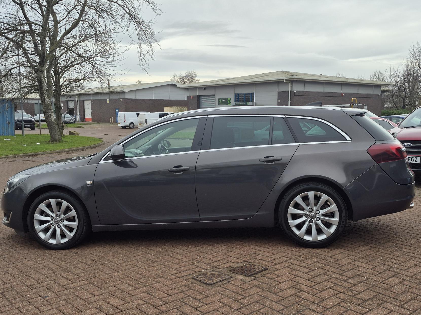 Vauxhall Insignia 2.0 CDTi Elite Nav Sports Tourer 5dr Diesel Auto Euro 6 (170 ps)