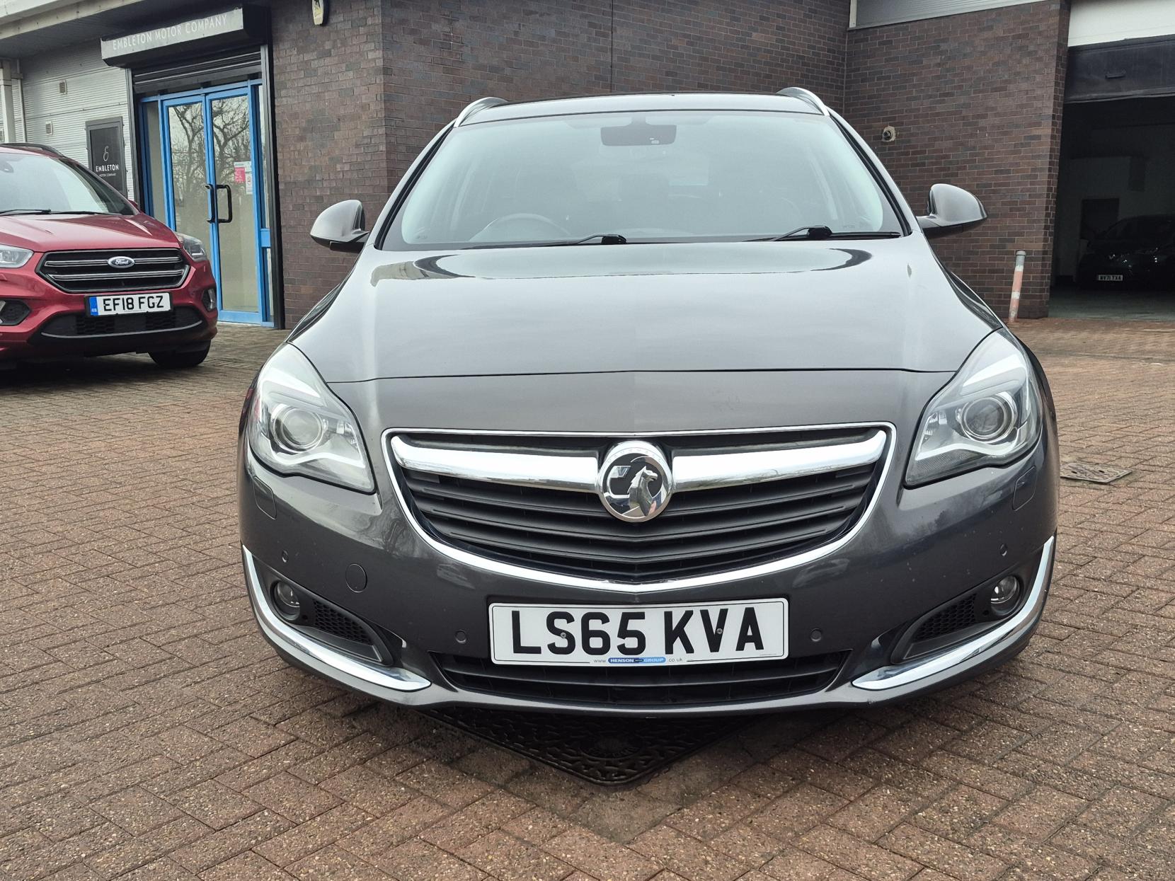 Vauxhall Insignia 2.0 CDTi Elite Nav Sports Tourer 5dr Diesel Auto Euro 6 (170 ps)