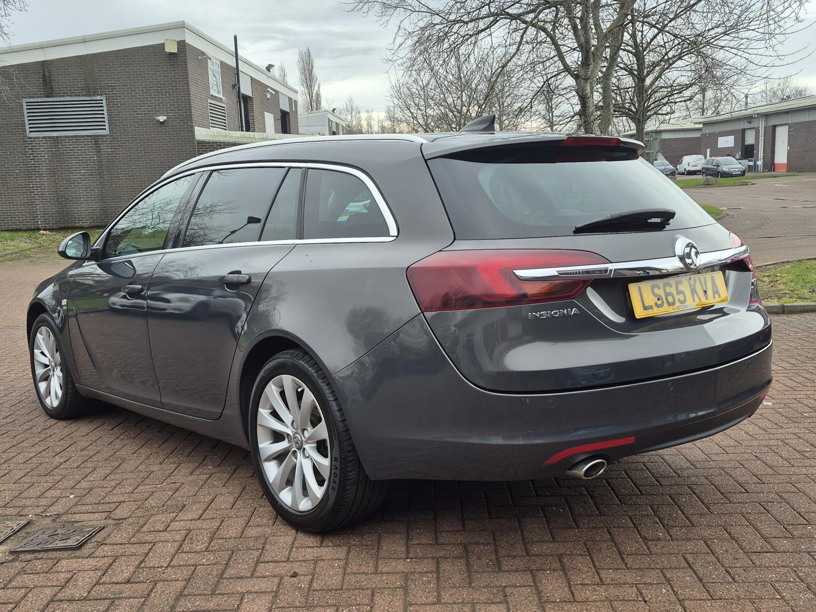 Vauxhall Insignia 2.0 CDTi Elite Nav Sports Tourer 5dr Diesel Auto Euro 6 (170 ps)