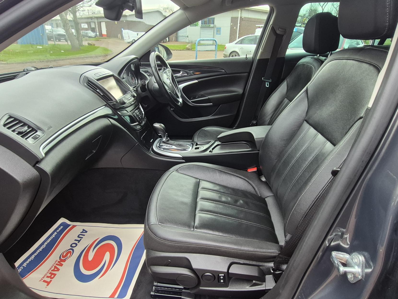 Vauxhall Insignia 2.0 CDTi Elite Nav Sports Tourer 5dr Diesel Auto Euro 6 (170 ps)