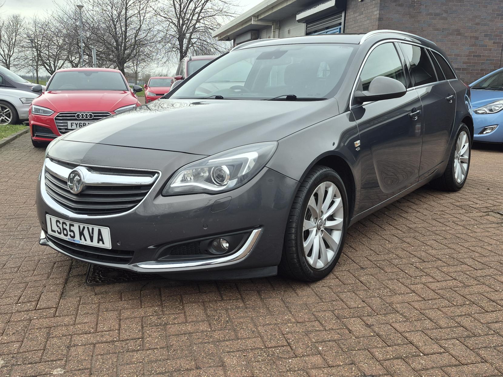 Vauxhall Insignia 2.0 CDTi Elite Nav Sports Tourer 5dr Diesel Auto Euro 6 (170 ps)