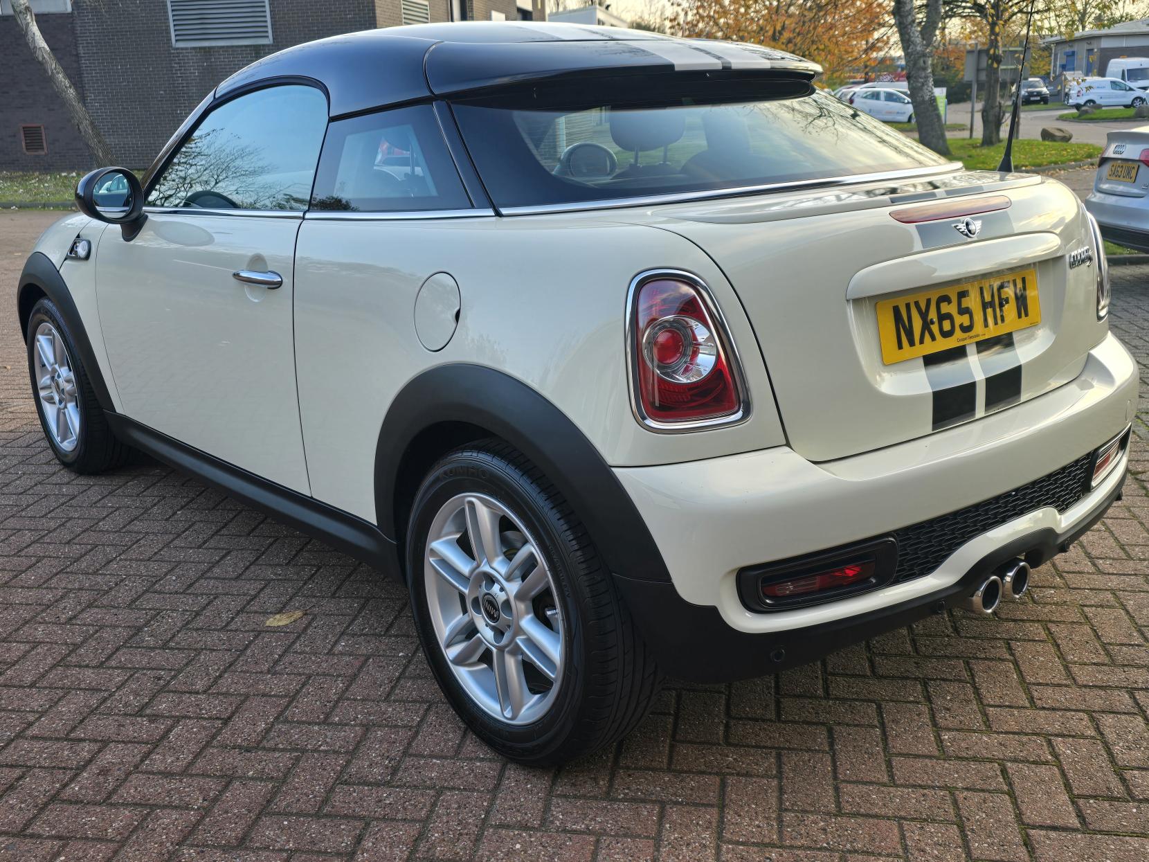 MINI Coupe 1.6 Cooper S Coupe 2dr Petrol Manual Euro 5 (s/s) (184 ps)