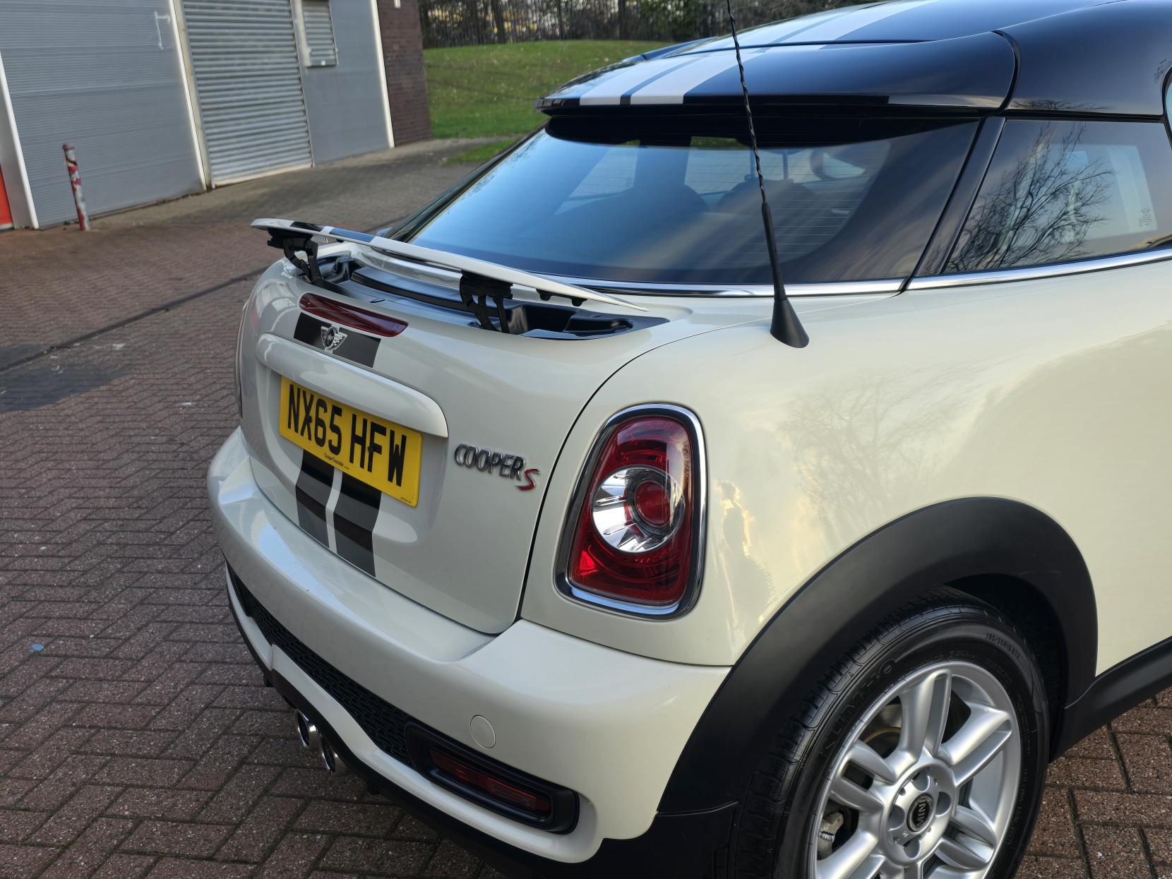 MINI Coupe 1.6 Cooper S Coupe 2dr Petrol Manual Euro 5 (s/s) (184 ps)