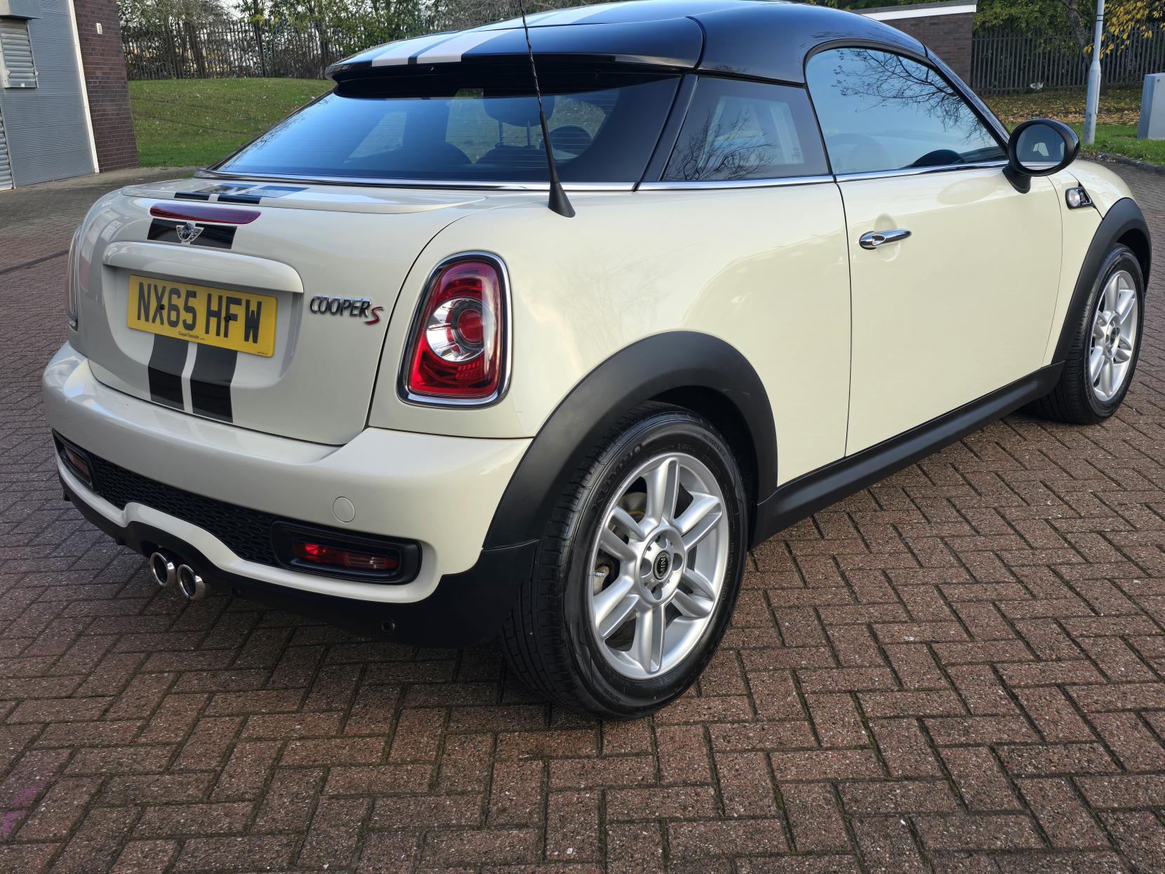 MINI Coupe 1.6 Cooper S Coupe 2dr Petrol Manual Euro 5 (s/s) (184 ps)