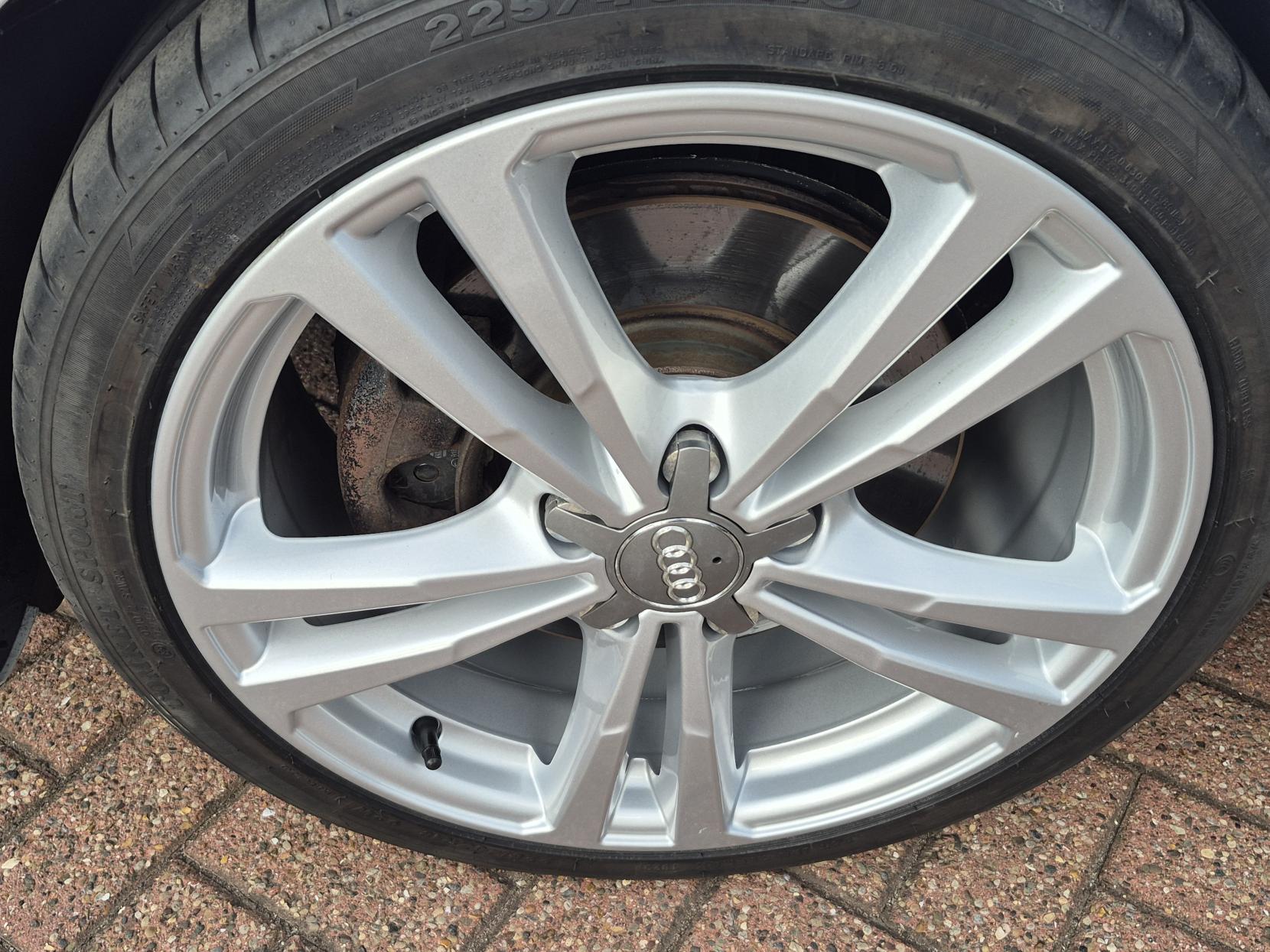 Audi A3 2.0 TDI S line Sportback 5dr Diesel S Tronic quattro Euro 6 (s/s) (Nav) (184 ps)