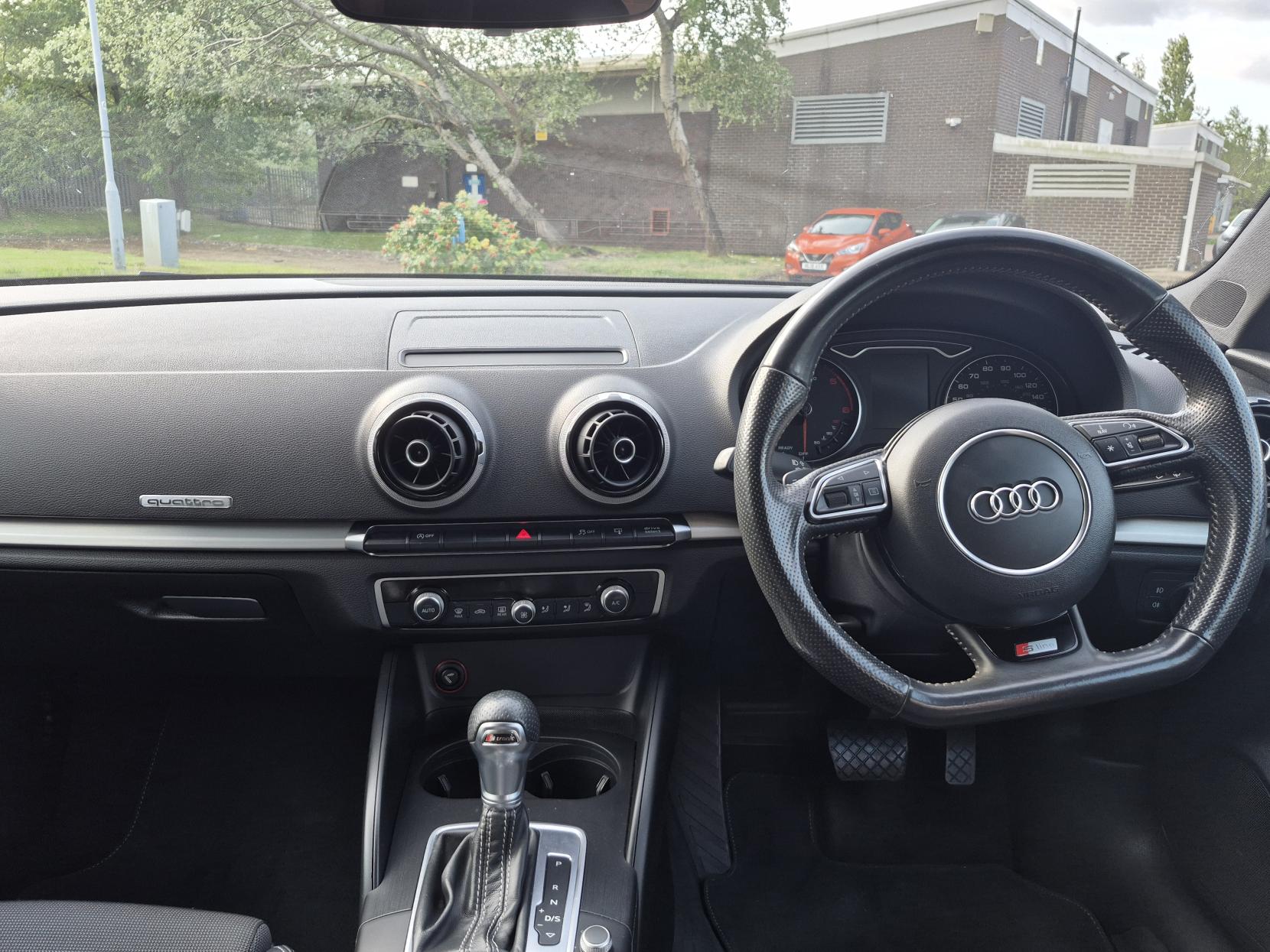 Audi A3 2.0 TDI S line Sportback 5dr Diesel S Tronic quattro Euro 6 (s/s) (Nav) (184 ps)