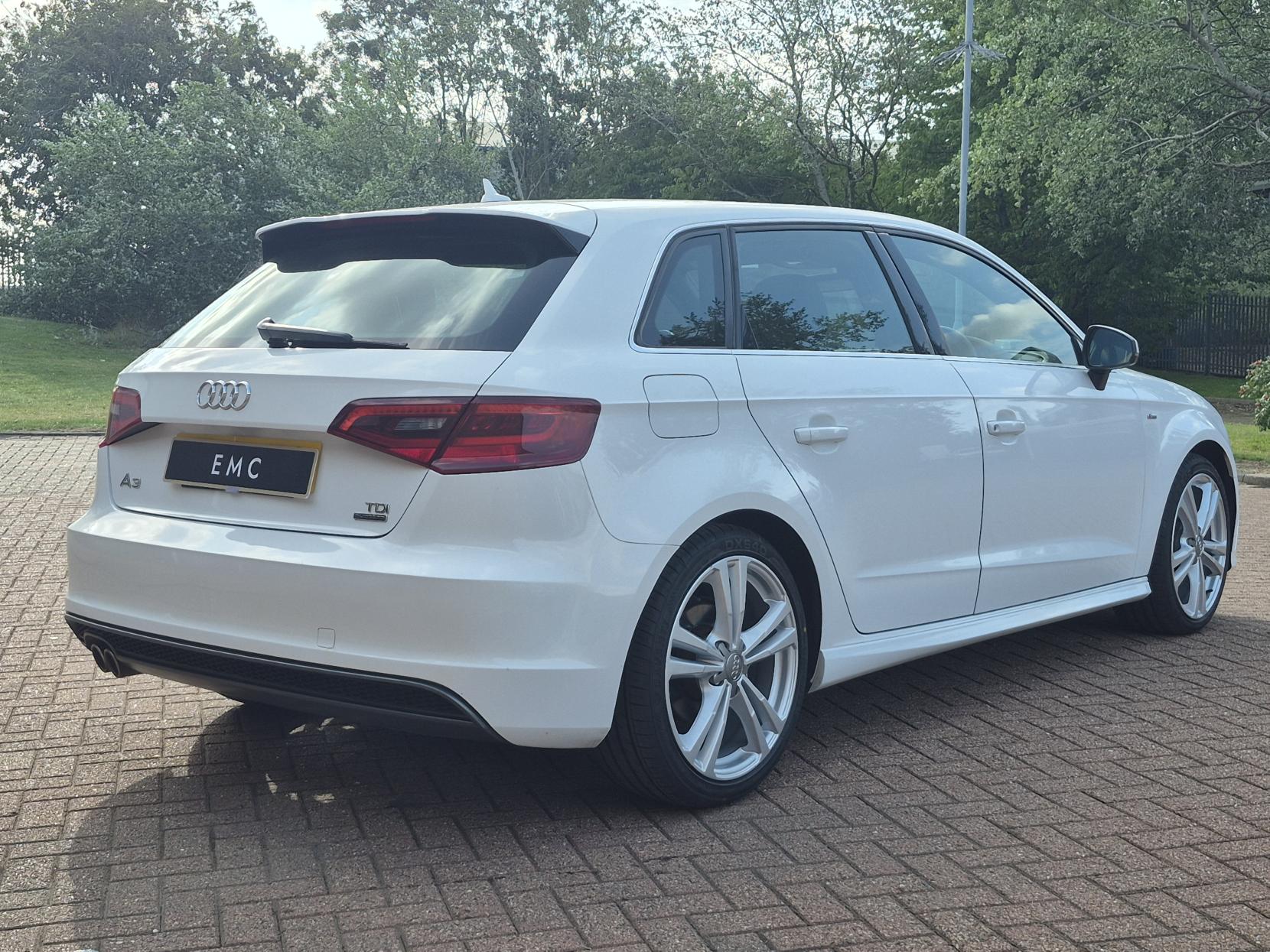 Audi A3 2.0 TDI S line Sportback 5dr Diesel S Tronic quattro Euro 6 (s/s) (Nav) (184 ps)