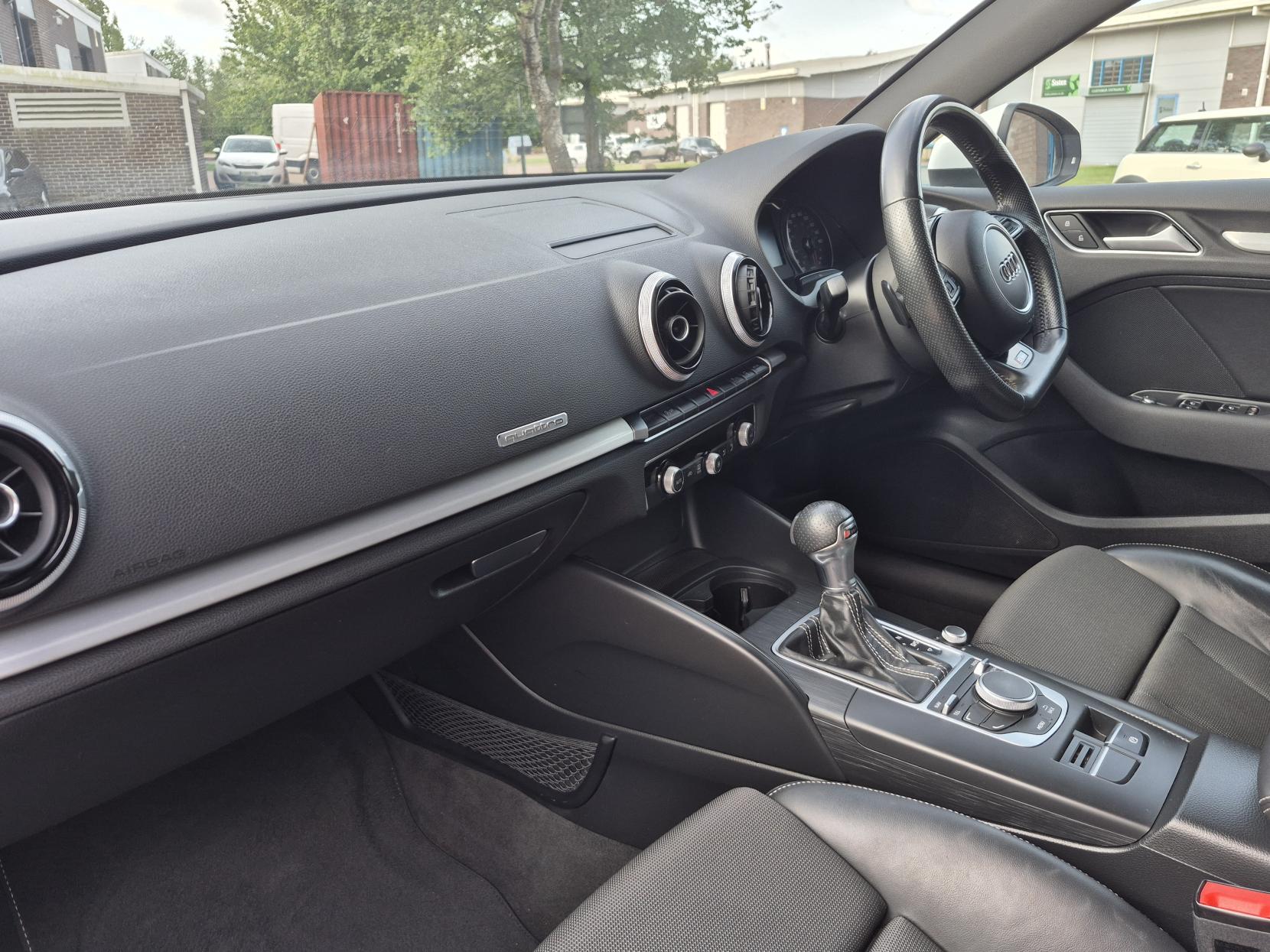 Audi A3 2.0 TDI S line Sportback 5dr Diesel S Tronic quattro Euro 6 (s/s) (Nav) (184 ps)