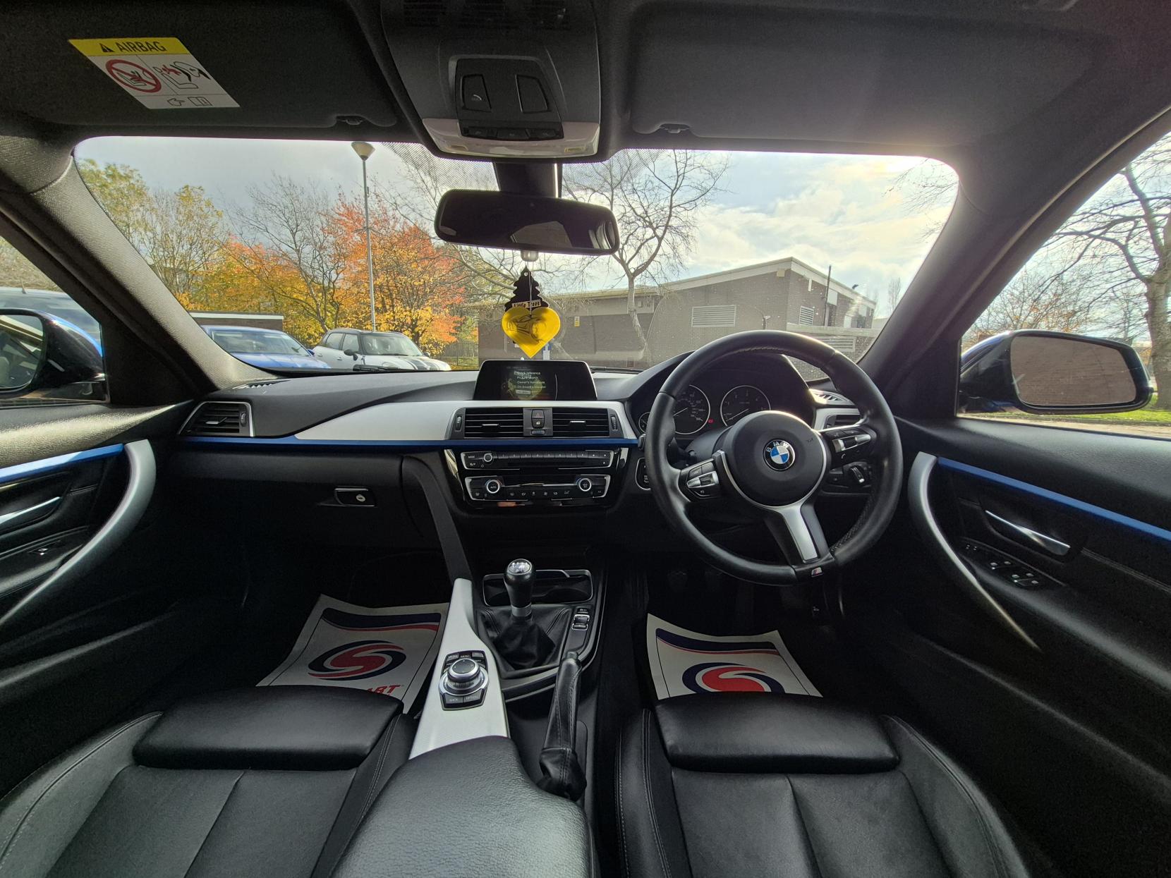 BMW 3 Series 2.0 320d M Sport Saloon 4dr Diesel Manual xDrive Euro 6 (s/s) (190 ps)