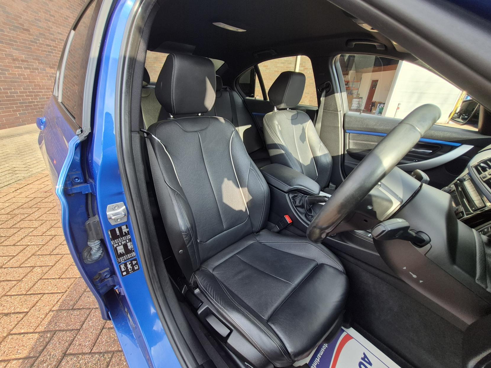 BMW 3 Series 2.0 320d M Sport Saloon 4dr Diesel Manual xDrive Euro 6 (s/s) (190 ps)