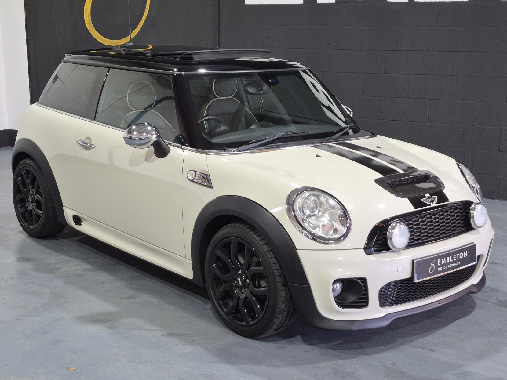 MINI Hatch 1.6 Cooper S Hatchback 3dr Petrol Manual Euro 4 (175 ps)