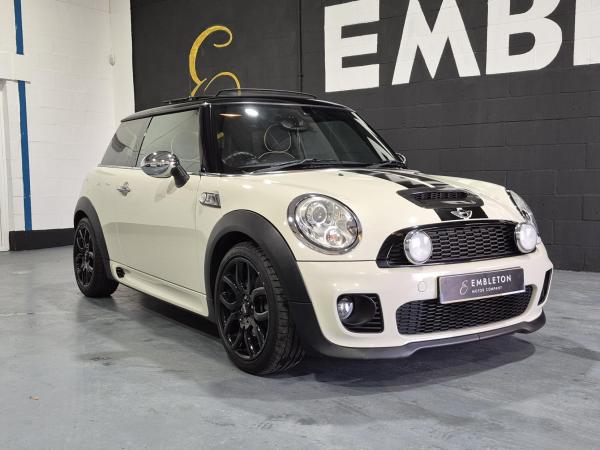 MINI Hatch 1.6 Cooper S Hatchback 3dr Petrol Manual Euro 4 (175 ps)