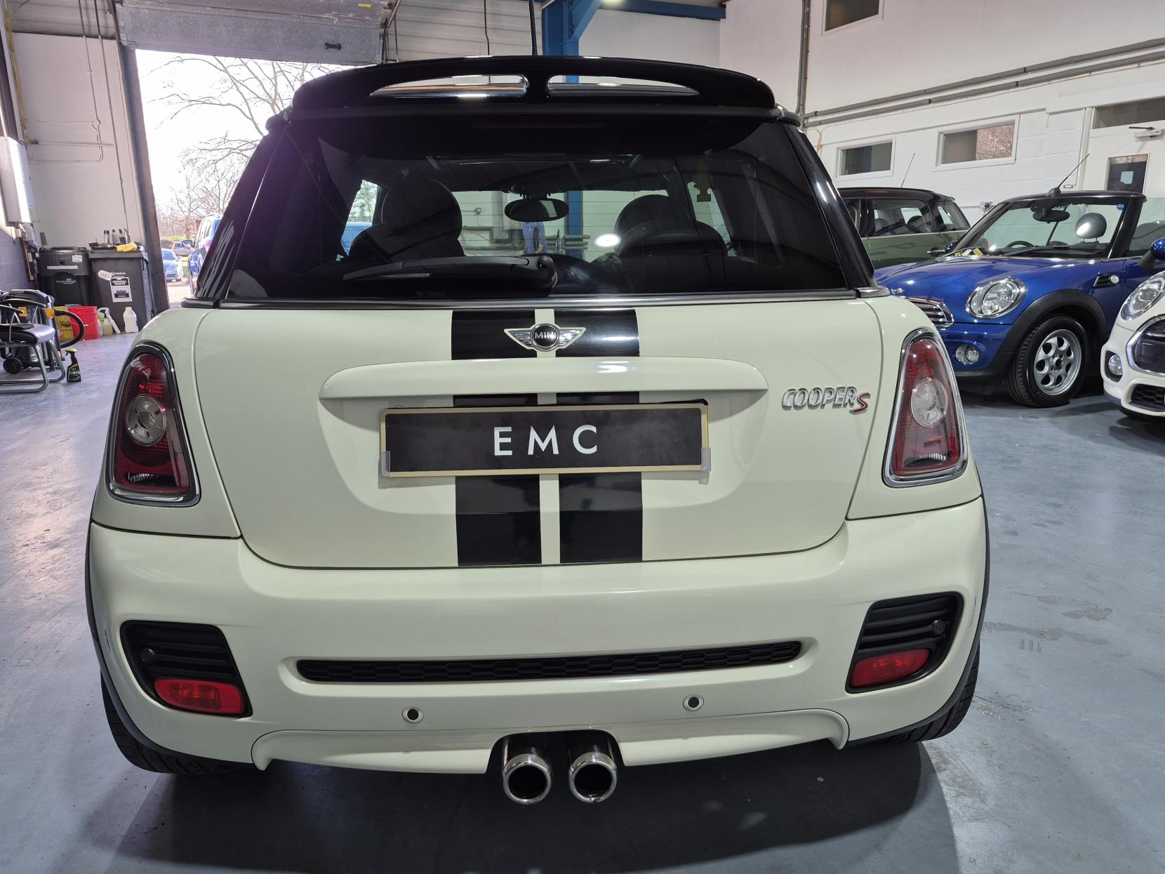 MINI Hatch 1.6 Cooper S Hatchback 3dr Petrol Manual Euro 4 (175 ps)