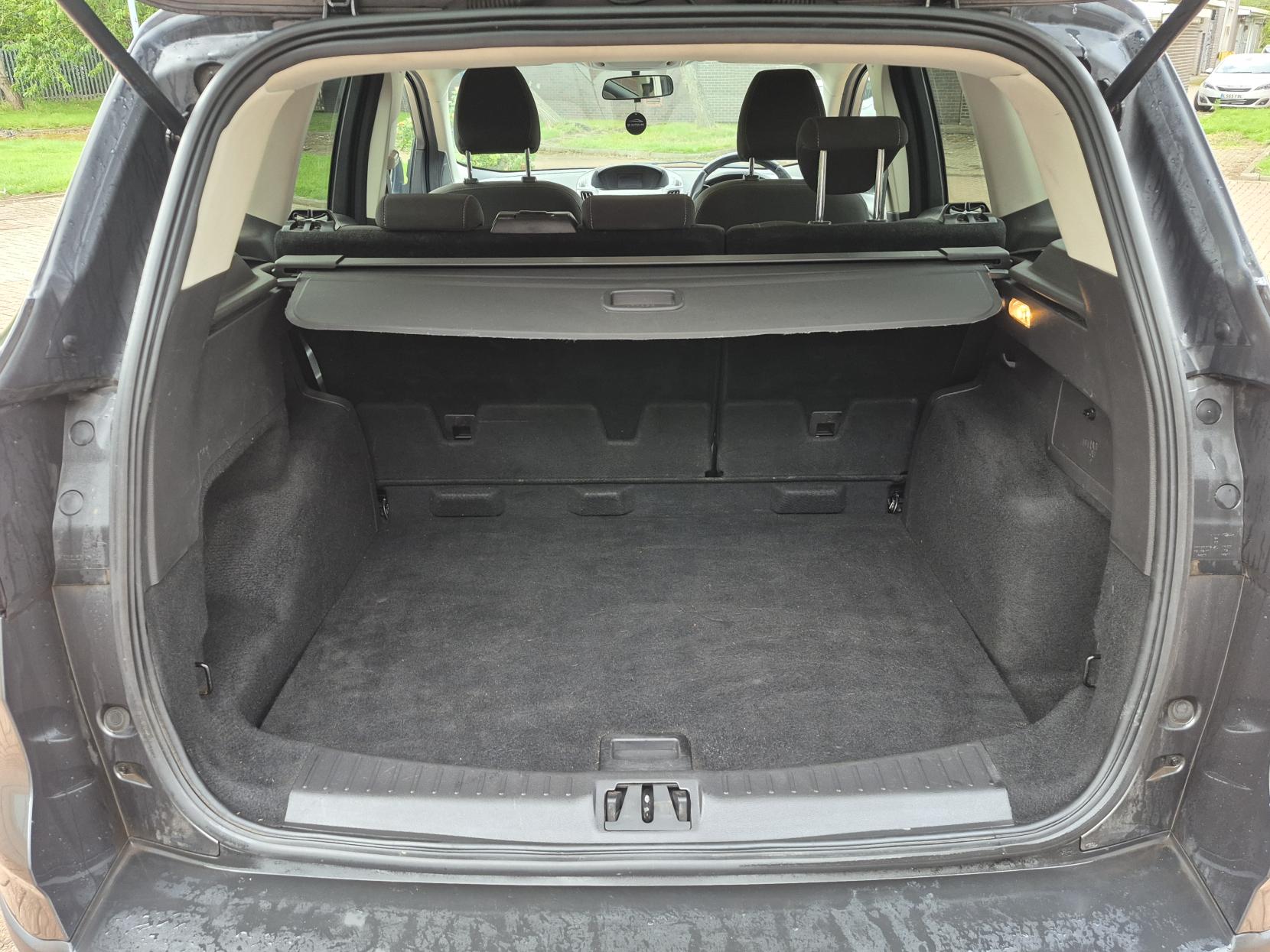 Ford Kuga 1.5 TDCi Zetec SUV 5dr Diesel Manual Euro 6 (s/s) (120 ps)