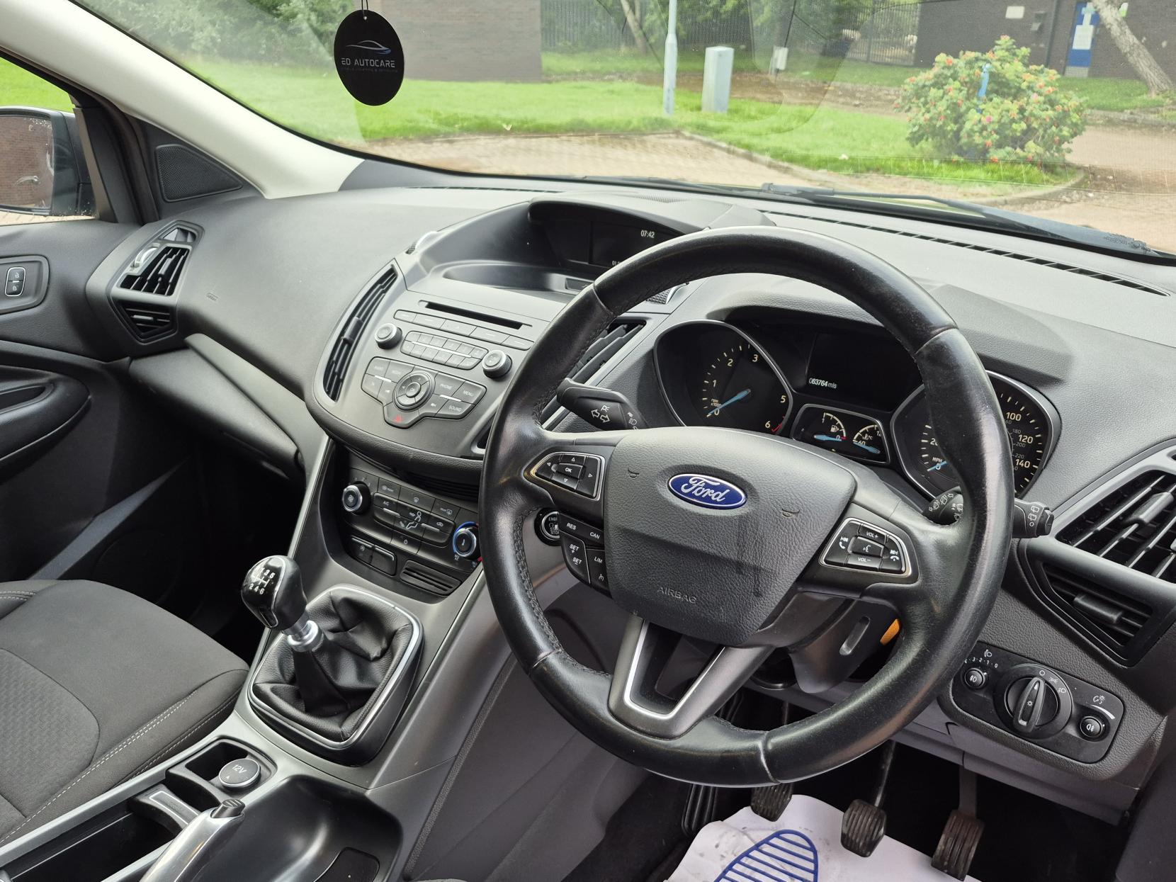 Ford Kuga 1.5 TDCi Zetec SUV 5dr Diesel Manual Euro 6 (s/s) (120 ps)