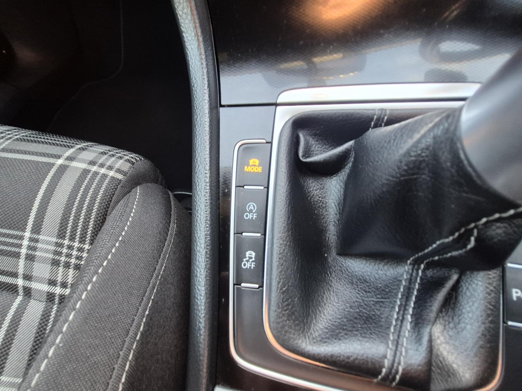 Volkswagen Golf 2.0 TDI BlueMotion Tech GTD Hatchback 5dr Diesel Manual Euro 6 (s/s) (184 ps)