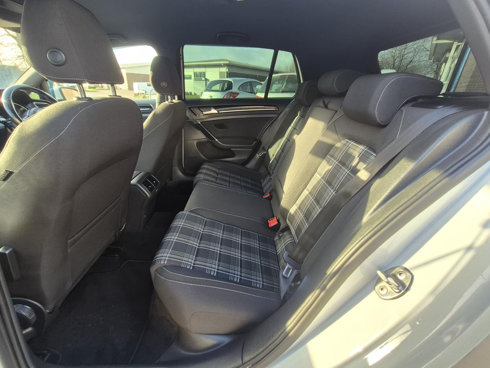 Volkswagen Golf 2.0 TDI BlueMotion Tech GTD Hatchback 5dr Diesel Manual Euro 6 (s/s) (184 ps)