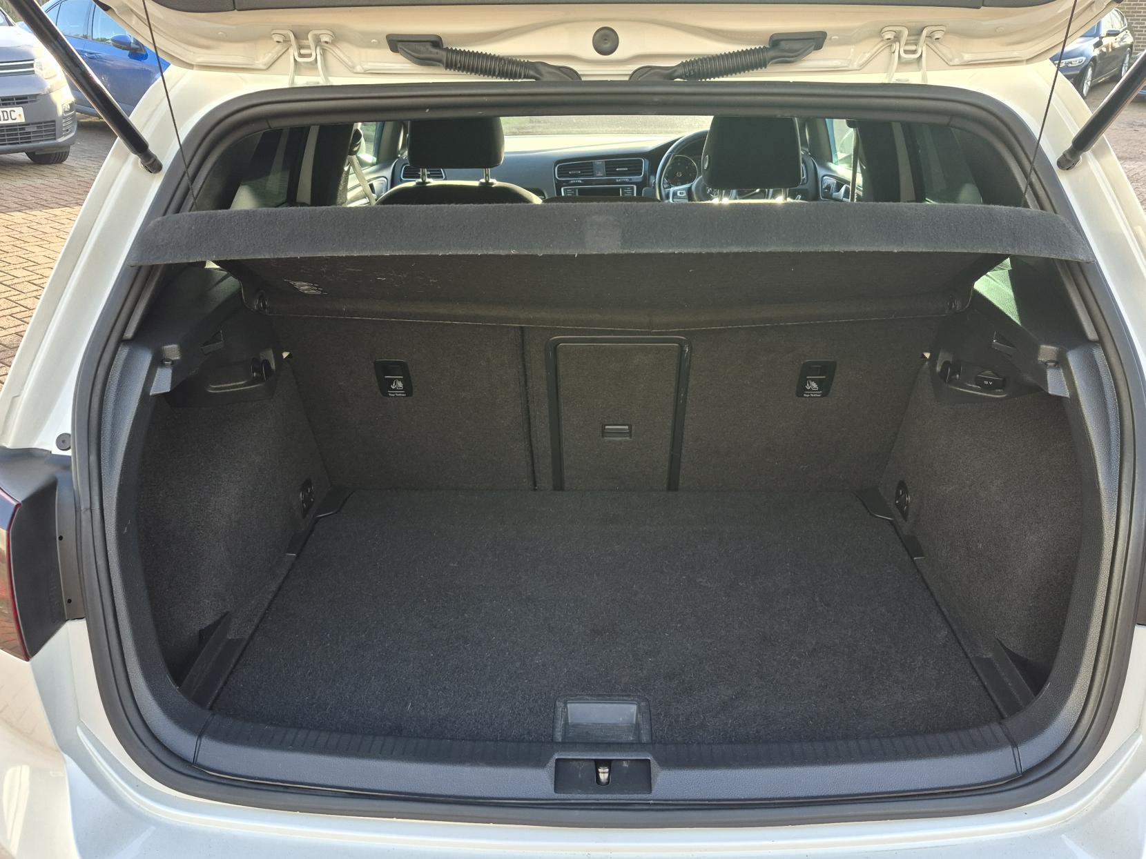 Volkswagen Golf 2.0 TDI BlueMotion Tech GTD Hatchback 5dr Diesel Manual Euro 6 (s/s) (184 ps)