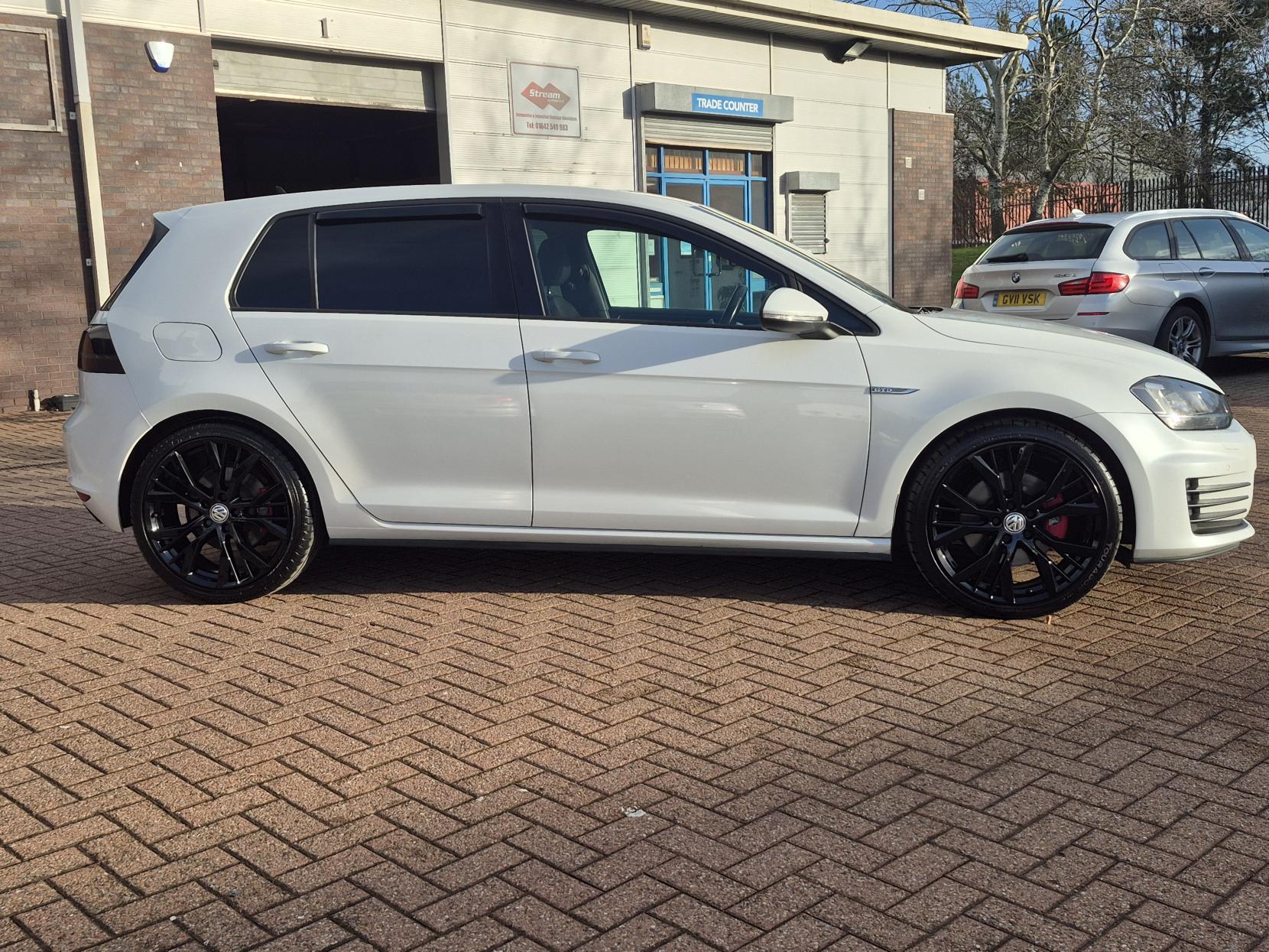 Volkswagen Golf 2.0 TDI BlueMotion Tech GTD Hatchback 5dr Diesel Manual Euro 6 (s/s) (184 ps)