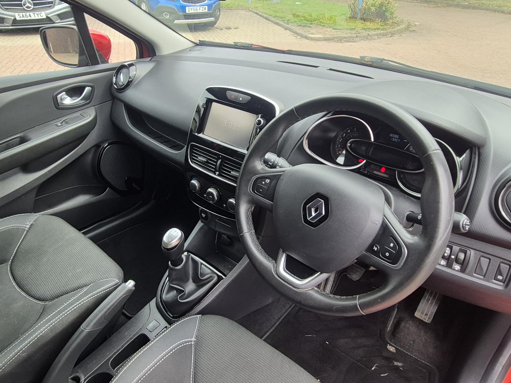 Renault Clio 0.9 TCe Iconic Hatchback 5dr Petrol Manual Euro 6 (s/s) (75 ps)