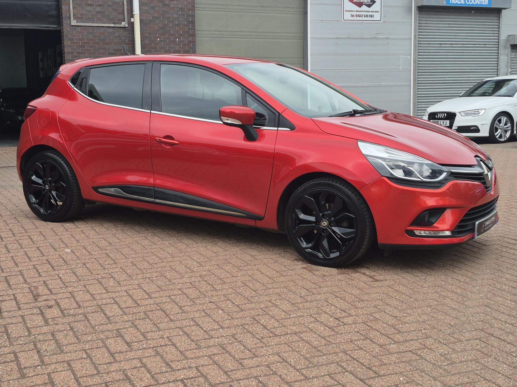 Renault Clio 0.9 TCe Iconic Hatchback 5dr Petrol Manual Euro 6 (s/s) (75 ps)