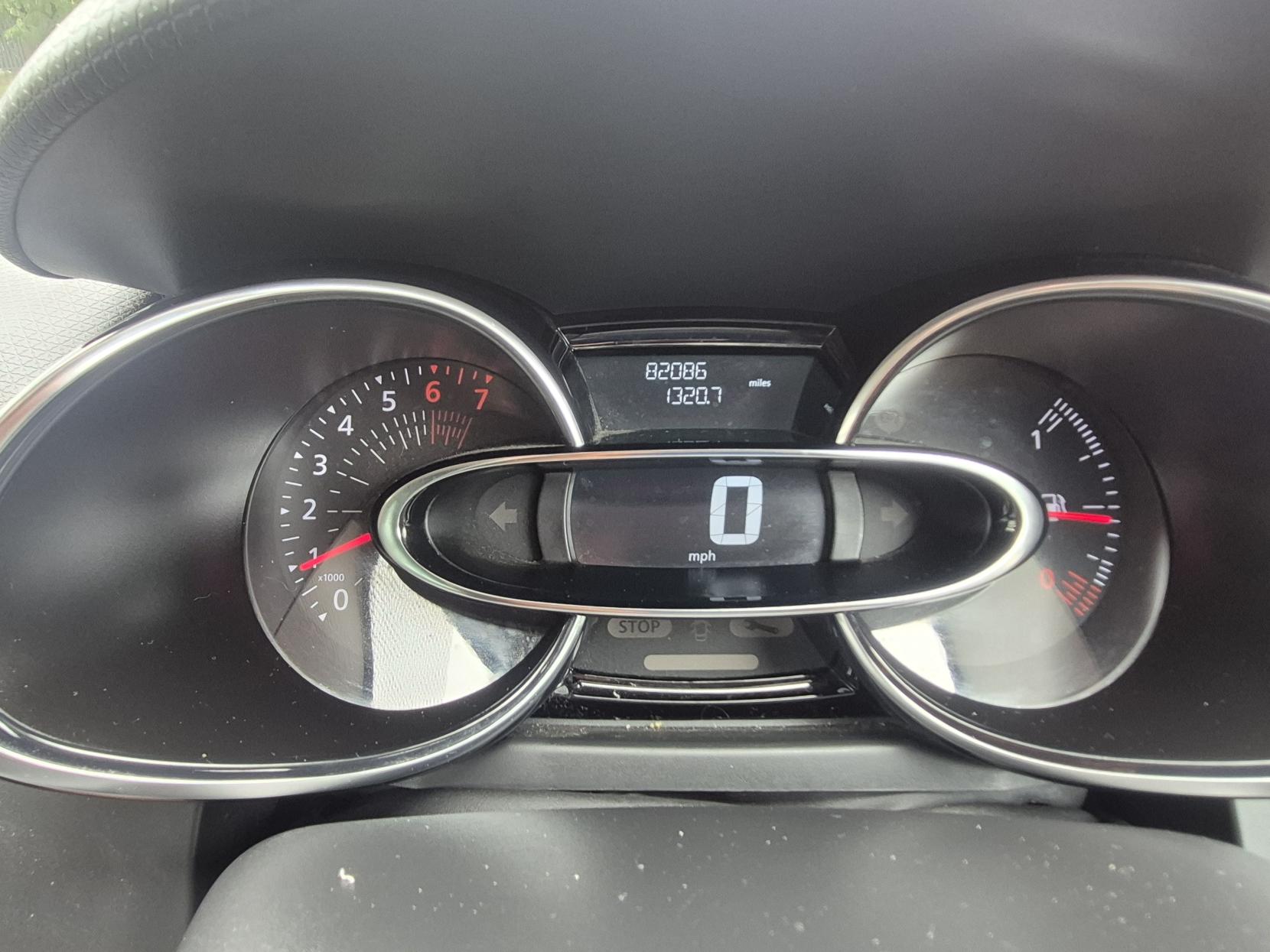 Renault Clio 0.9 TCe Iconic Hatchback 5dr Petrol Manual Euro 6 (s/s) (75 ps)