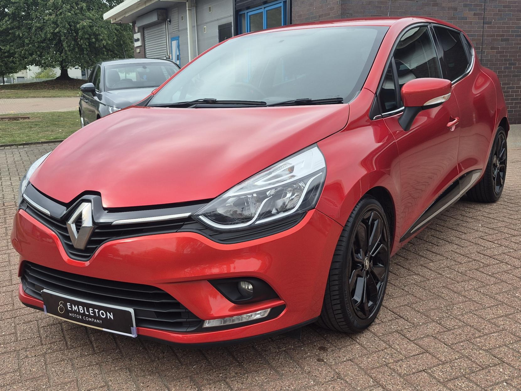 Renault Clio 0.9 TCe Iconic Hatchback 5dr Petrol Manual Euro 6 (s/s) (75 ps)