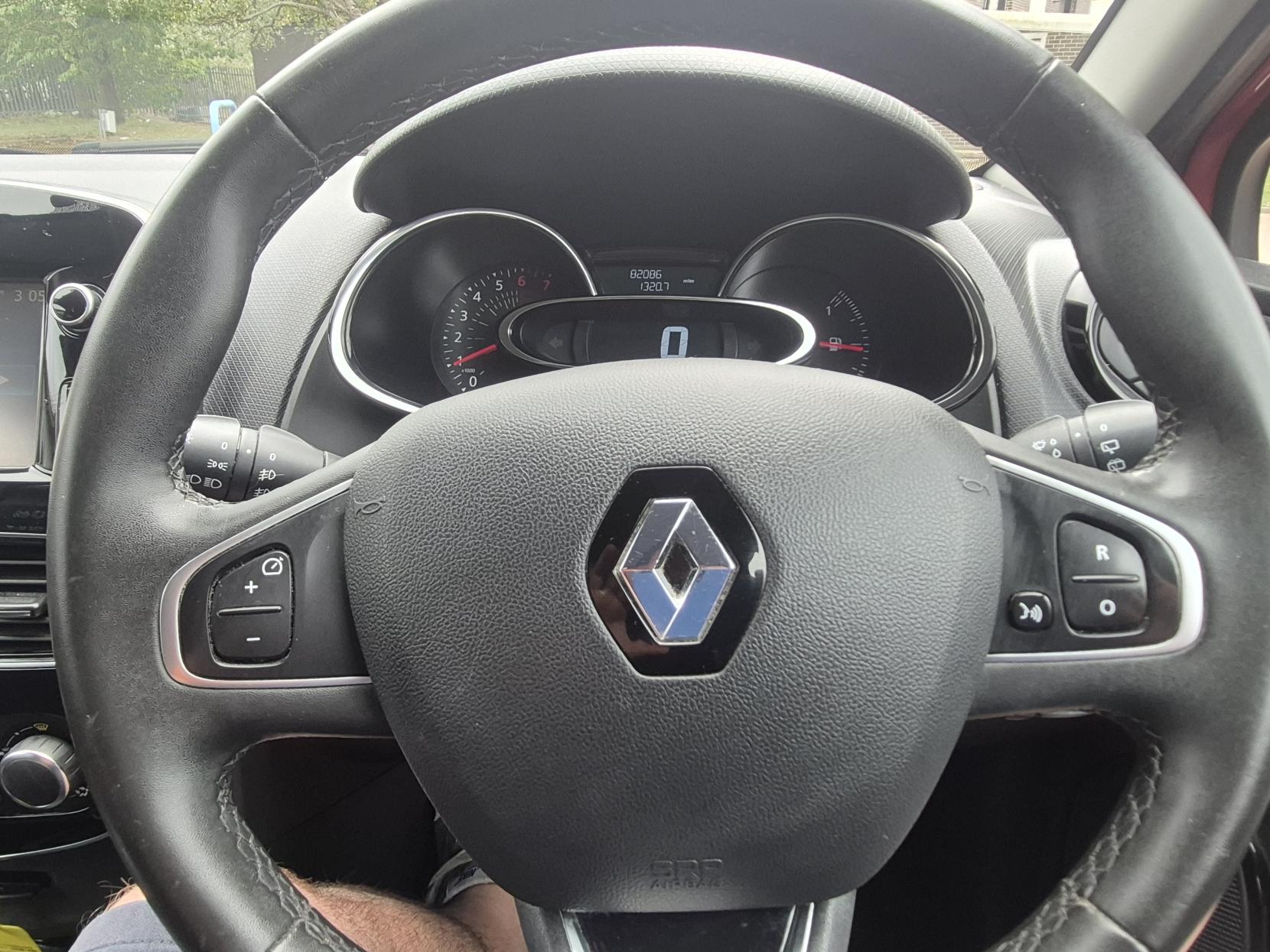 Renault Clio 0.9 TCe Iconic Hatchback 5dr Petrol Manual Euro 6 (s/s) (75 ps)