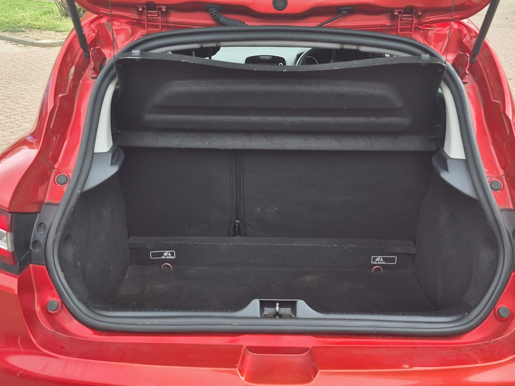 Renault Clio 0.9 TCe Iconic Hatchback 5dr Petrol Manual Euro 6 (s/s) (75 ps)