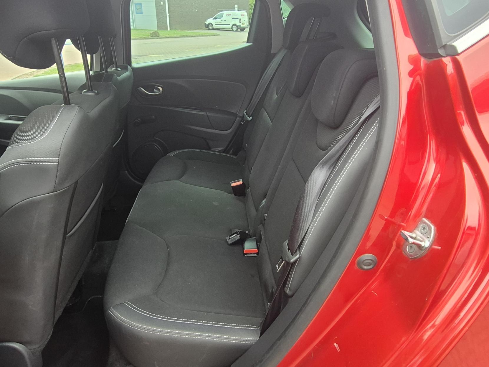 Renault Clio 0.9 TCe Iconic Hatchback 5dr Petrol Manual Euro 6 (s/s) (75 ps)