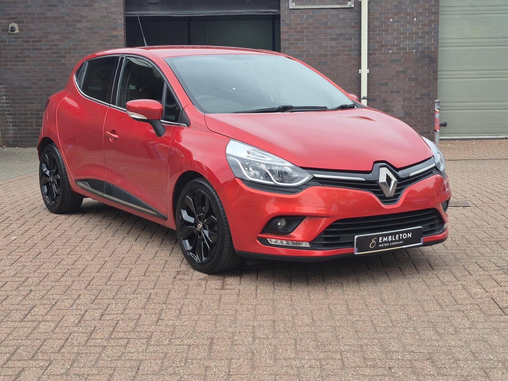 Renault Clio 0.9 TCe Iconic Hatchback 5dr Petrol Manual Euro 6 (s/s) (75 ps)