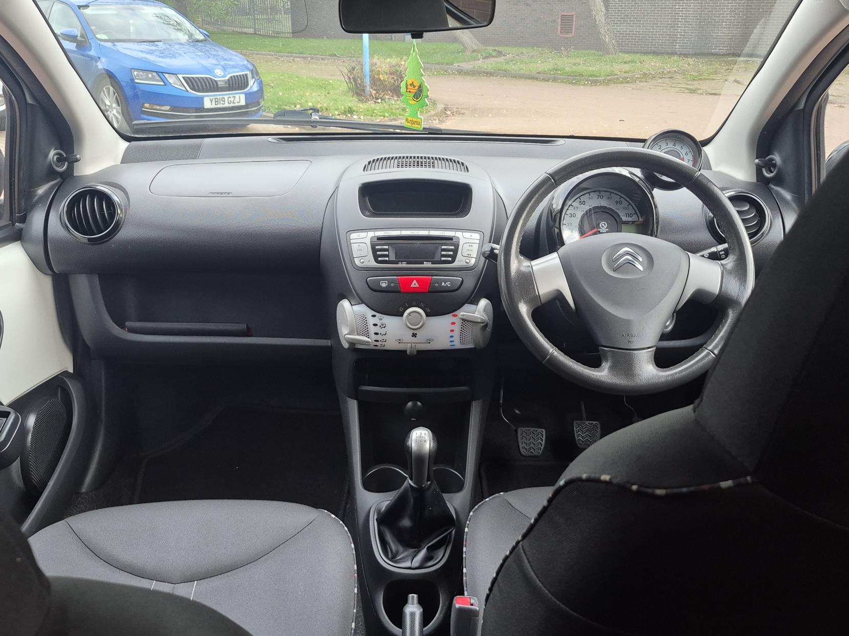 Citroen C1 1.0i Platinum Hatchback 5dr Petrol Manual Euro 5 (68 ps)