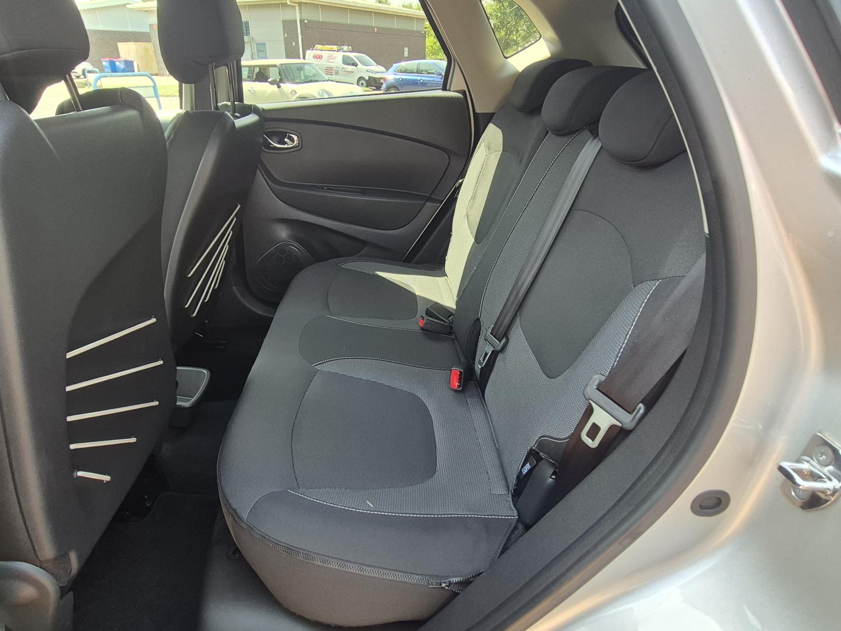 Renault Captur 1.5 dCi ENERGY Dynamique S Nav SUV 5dr Diesel Manual Euro 6 (s/s) (90 ps)