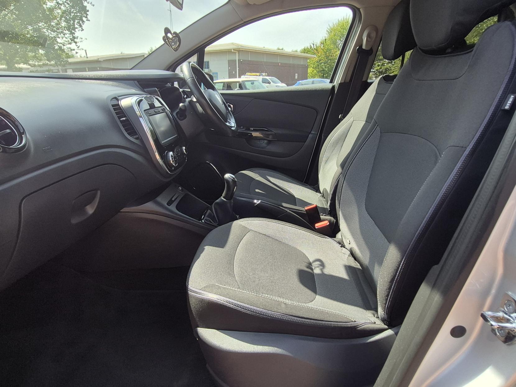 Renault Captur 1.5 dCi ENERGY Dynamique S Nav SUV 5dr Diesel Manual Euro 6 (s/s) (90 ps)
