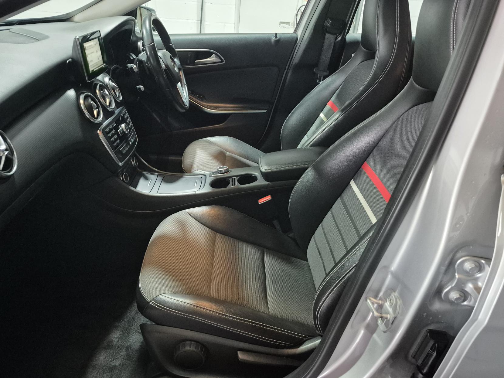 Mercedes-Benz A Class 1.5 A180 CDI SE Hatchback 5dr Diesel 7G-DCT Euro 5 (s/s) (109 ps)