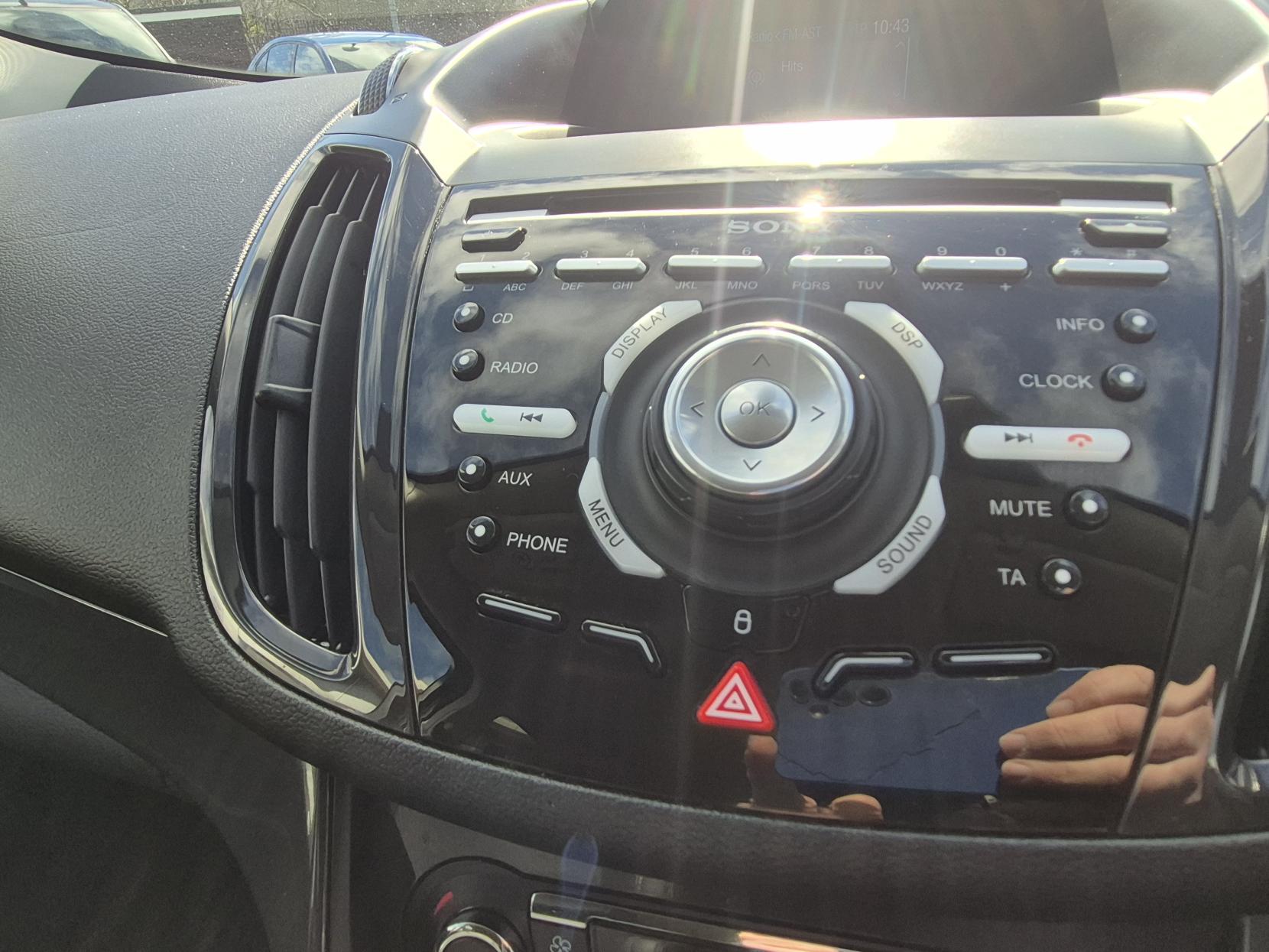 Ford Kuga 2.0 TDCi Titanium SUV 5dr Diesel Manual 2WD Euro 5 (140 ps)