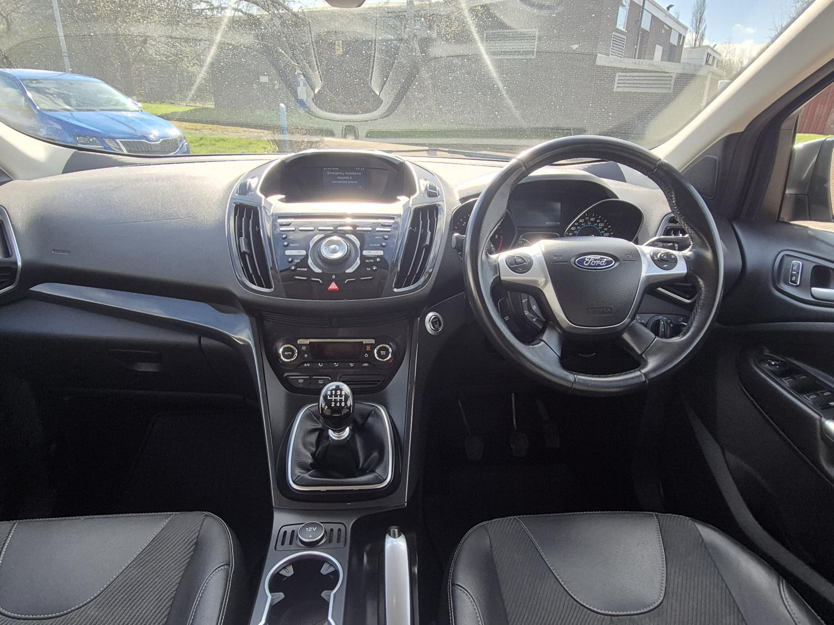 Ford Kuga 2.0 TDCi Titanium SUV 5dr Diesel Manual 2WD Euro 5 (140 ps)