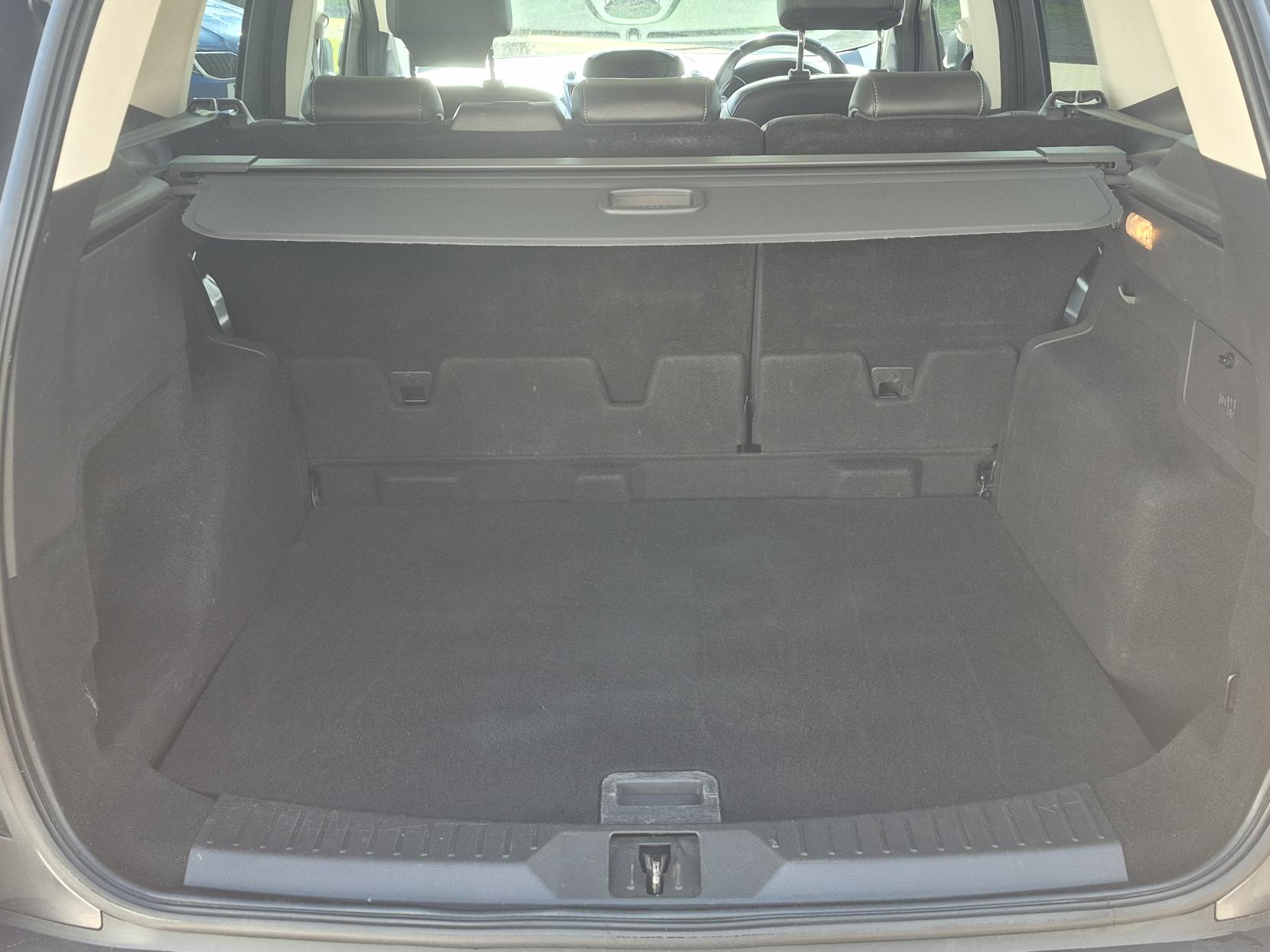 Ford Kuga 2.0 TDCi Titanium SUV 5dr Diesel Manual 2WD Euro 5 (140 ps)