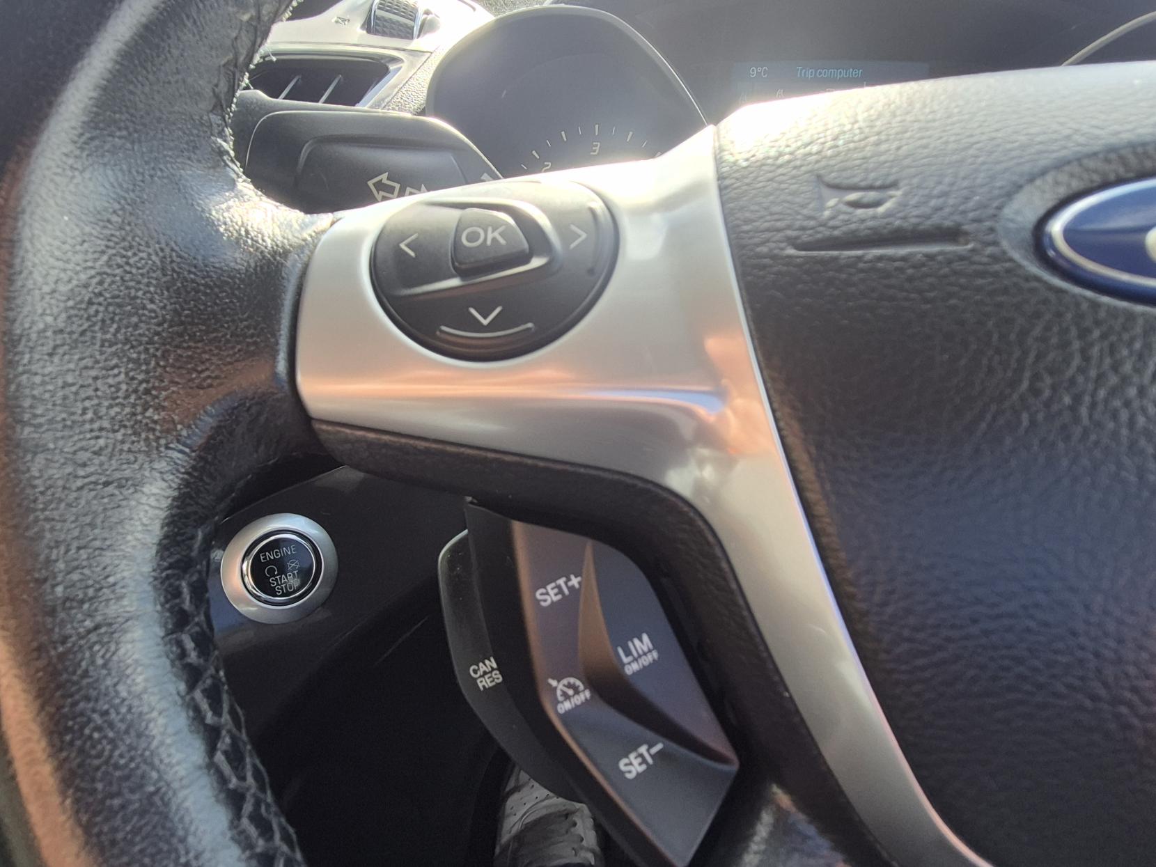 Ford Kuga 2.0 TDCi Titanium SUV 5dr Diesel Manual 2WD Euro 5 (140 ps)