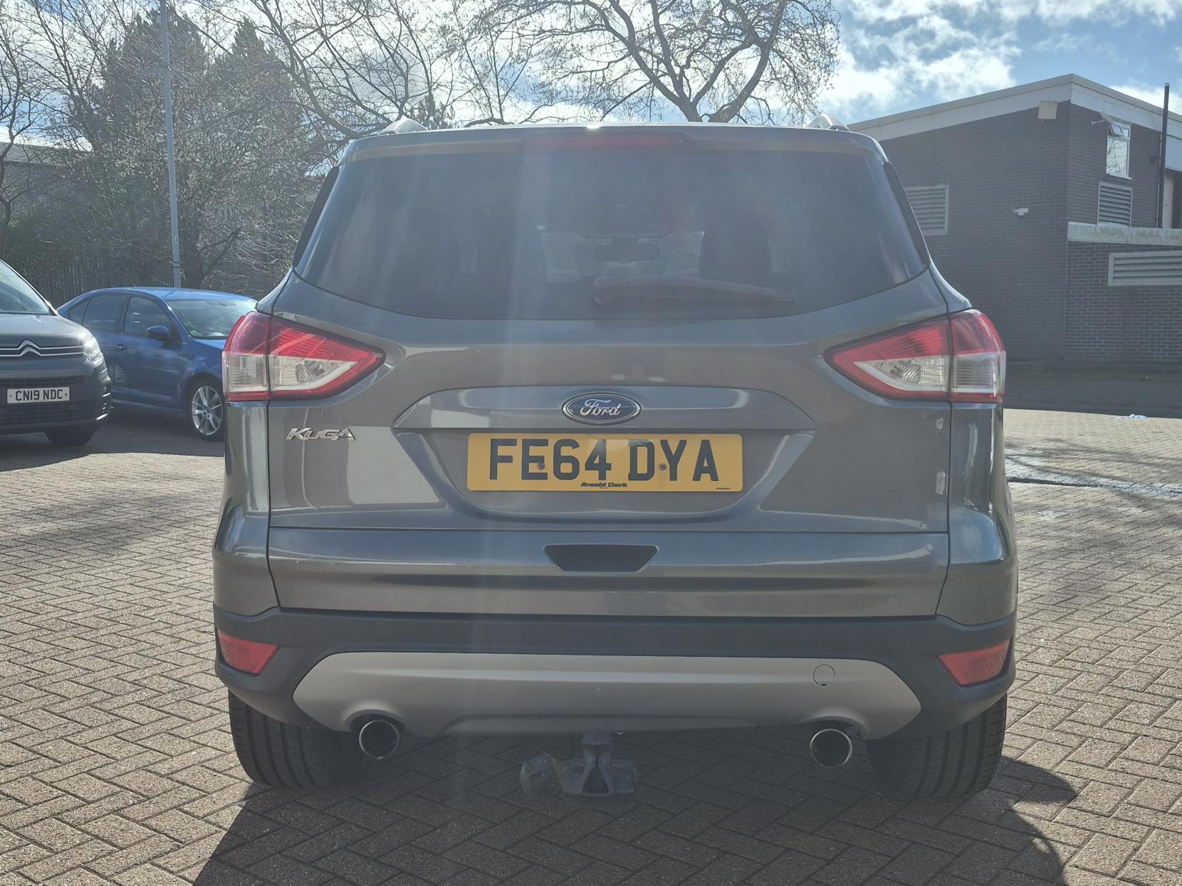 Ford Kuga 2.0 TDCi Titanium SUV 5dr Diesel Manual 2WD Euro 5 (140 ps)