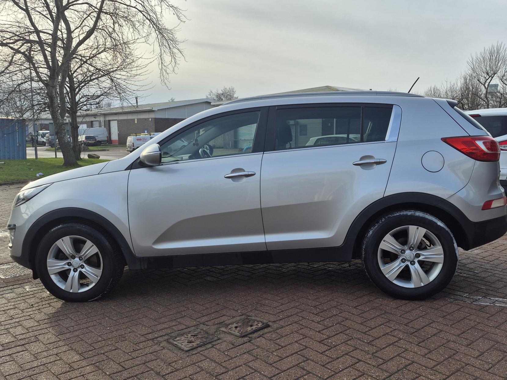 Kia Sportage 1.7 CRDi EcoDynamics 2 SUV 5dr Diesel Manual 2WD Euro 5 (s/s) (114 bhp)