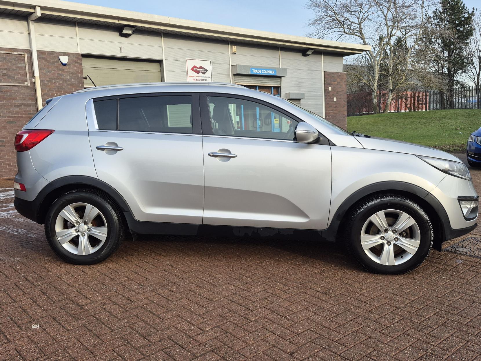 Kia Sportage 1.7 CRDi EcoDynamics 2 SUV 5dr Diesel Manual 2WD Euro 5 (s/s) (114 bhp)