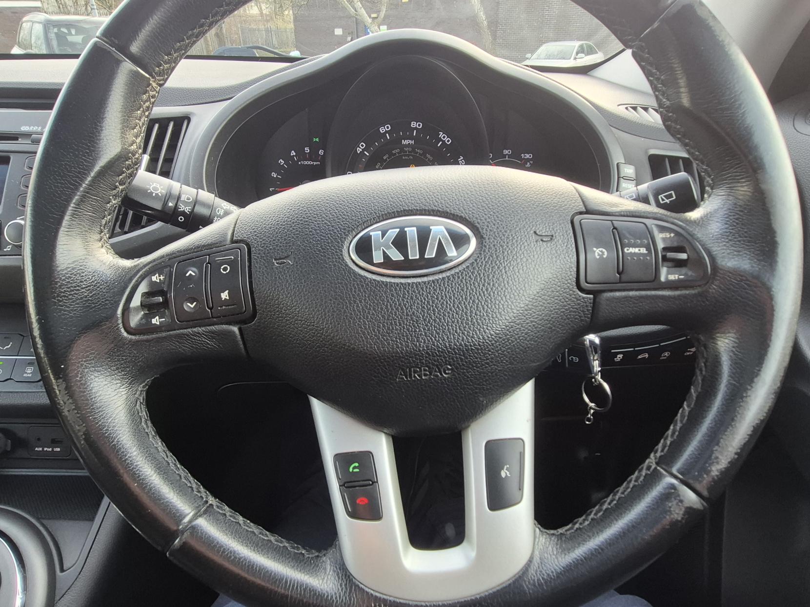 Kia Sportage 1.7 CRDi EcoDynamics 2 SUV 5dr Diesel Manual 2WD Euro 5 (s/s) (114 bhp)