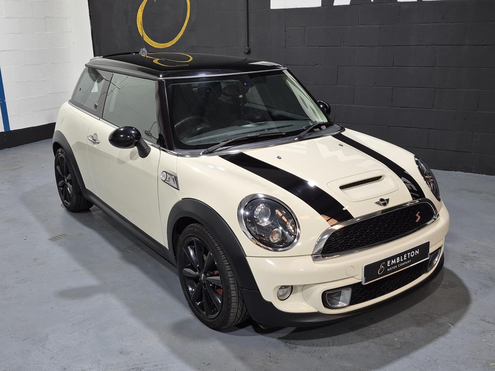 MINI Hatch 1.6 Cooper S Hatchback 3dr Petrol Manual Euro 5 (s/s) (184 ps)
